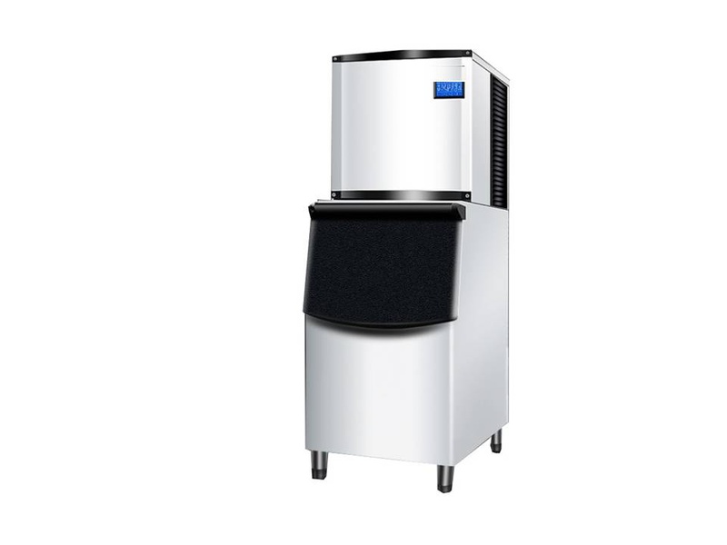 Ice machine / ice maker 210kg